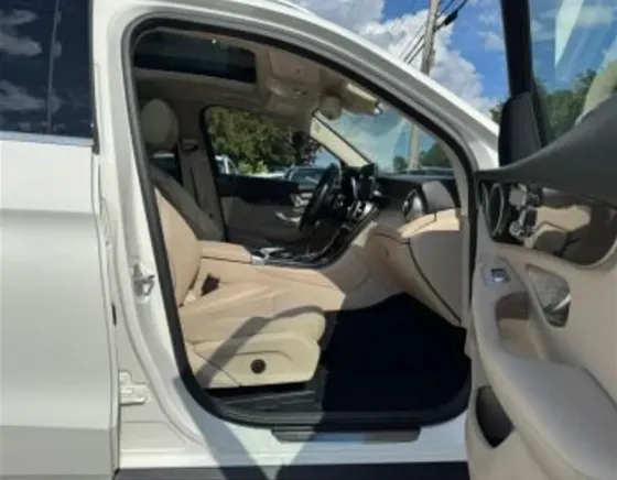 Mercedes GLC 2L 2016 Тбилиси