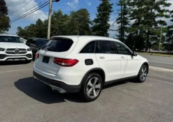 Mercedes GLC 2L 2016 Тбилиси