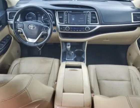 Toyota Highlander 3.5L 2015 თბილისი