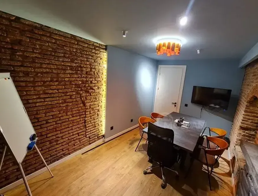 Ქირავდება საოფისე კომერციული ფართი მთაწმინდაზე თბილისი - photo 5