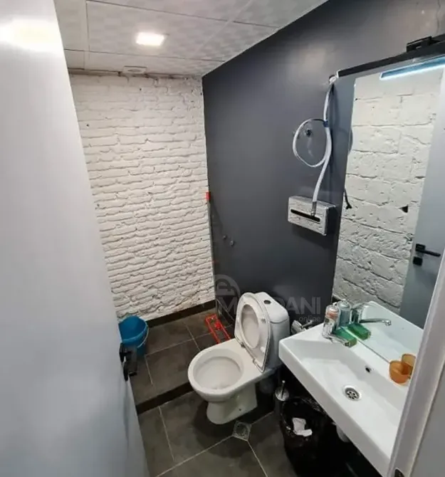 Ქირავდება საოფისე კომერციული ფართი მთაწმინდაზე თბილისი - photo 3