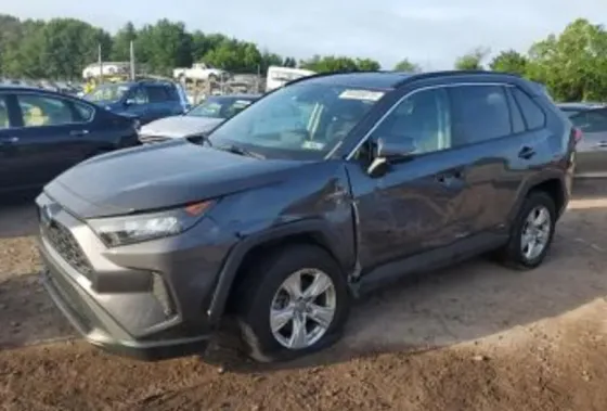 Toyota RAV4 2.5L 2021 Тбилиси