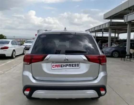 Mitsubishi Outlander 2020 Тбилиси