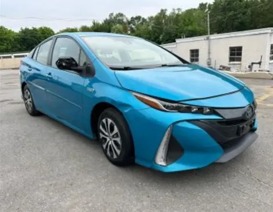 Toyota Prius 1.8L 2022 Тбилиси