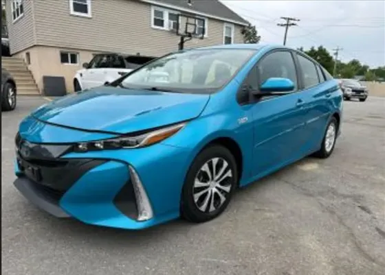 Toyota Prius 1.8L 2022 Тбилиси