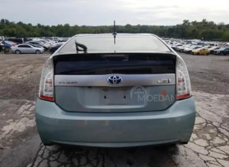 Toyota Prius 1.8L 2014 Тбилиси - изображение 3