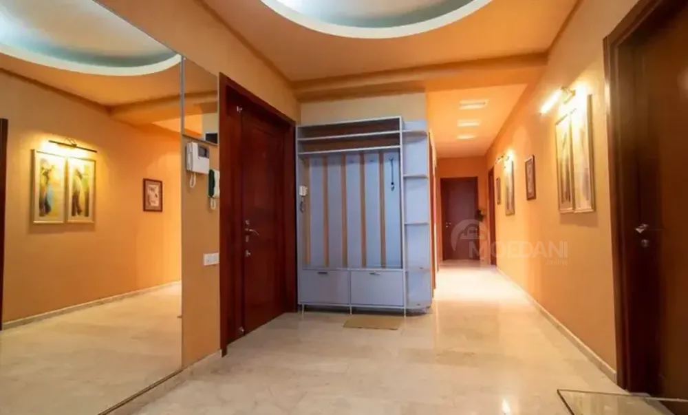 Сдам 5-комн. квартиру 1700м² 4/12 эт. Тбилиси - изображение 4