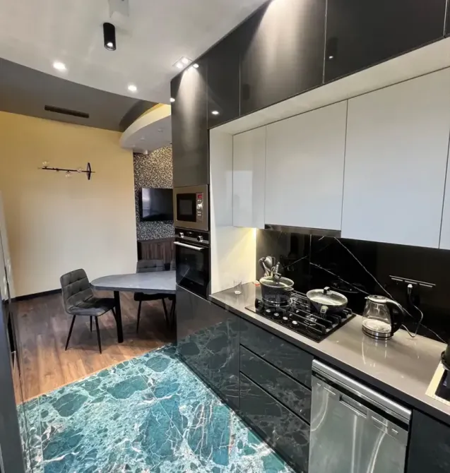 Сдам 3-комн. квартиру 100м² 9/9 эт. Тбилиси - изображение 2