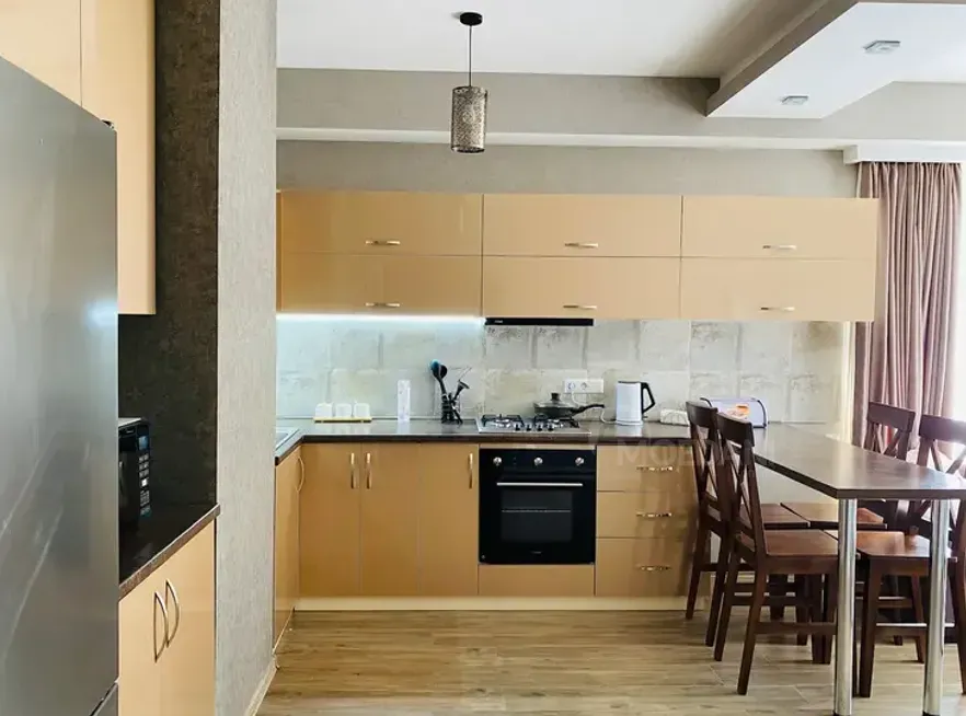 Сдам 3-комн. квартиру 90м² 10/10 эт. Тбилиси - изображение 1