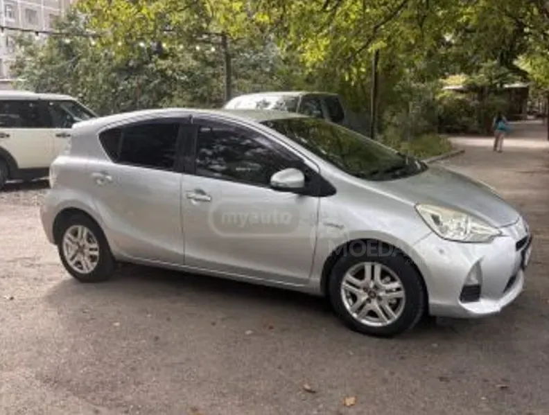 Toyota Aqua 0.1L 2012 Тбилиси - изображение 5