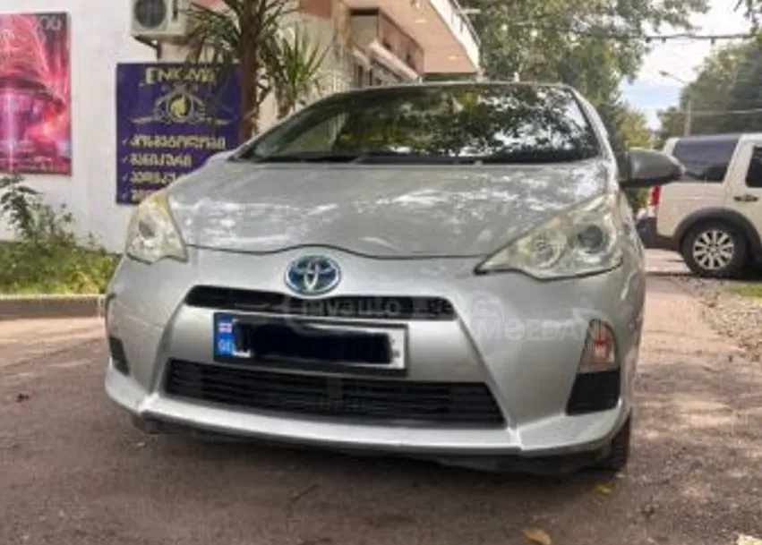 Toyota Aqua 0.1L 2012 Тбилиси - изображение 3