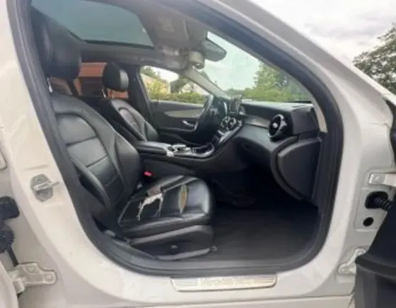 Mercedes C 2L 2016 თბილისი