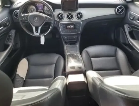 Mercedes GLA 0.2L 2015 Тбилиси