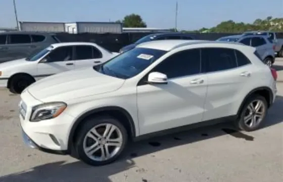 Mercedes GLA 0.2L 2015 Тбилиси