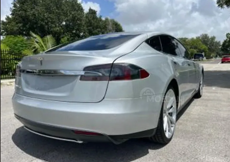 Tesla Model S 2012 Тбилиси - изображение 4