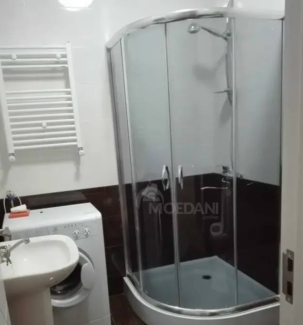 ქირავდება 2 ოთახიანი ბინა 55მ² 7/15 სართ თბილისი - photo 1