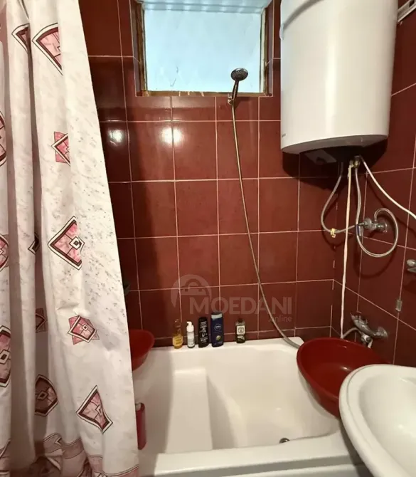 Сдам 1-комн. квартиру 40м² 6/8 эт. Тбилиси - изображение 2