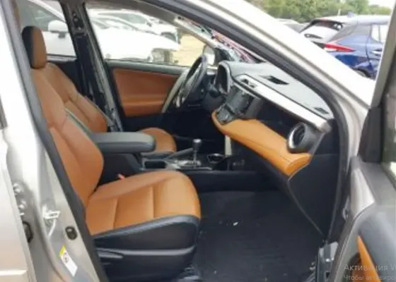 Toyota RAV4 2.5L 2016 Тбилиси