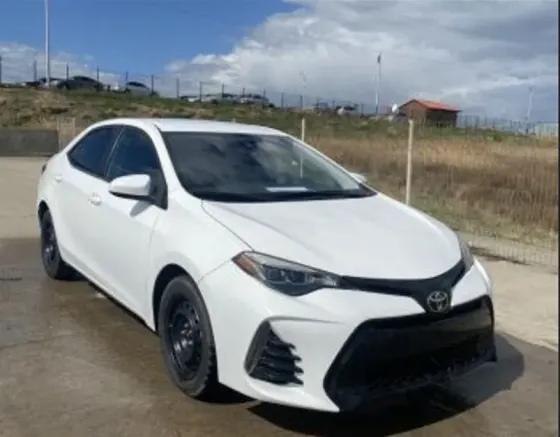 Toyota Corolla 1.8L 2017 Тбилиси