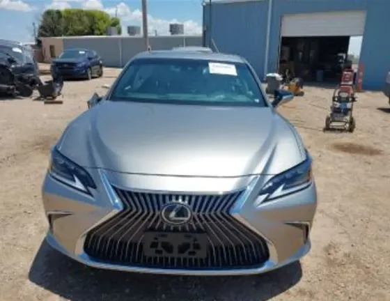 Lexus ES 2019 Тбилиси