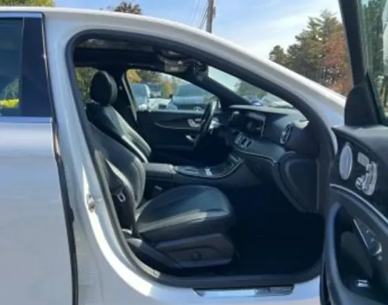 Mercedes E 2L 2021 თბილისი