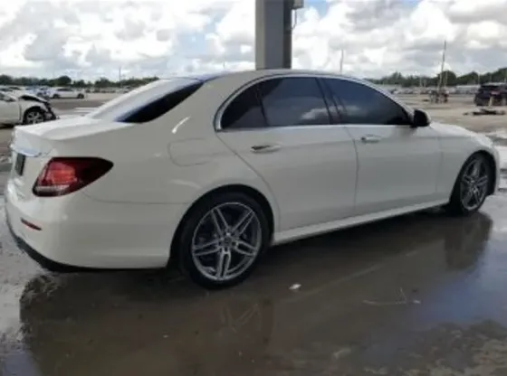 Mercedes E 2L 2019 თბილისი