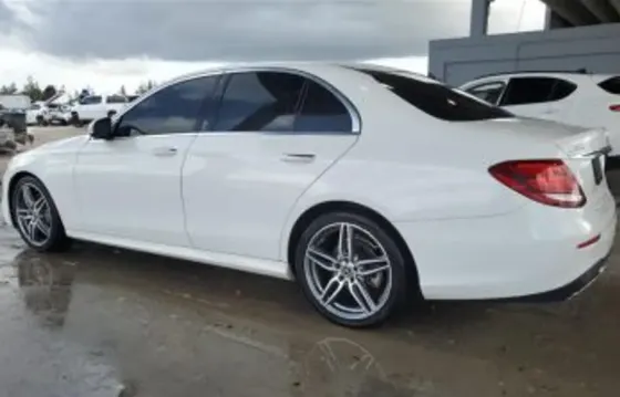 Mercedes E 2L 2019 თბილისი
