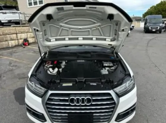 Audi Q7 2019 Тбилиси