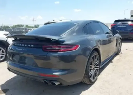 Porsche Panamera 2018 Тбилиси