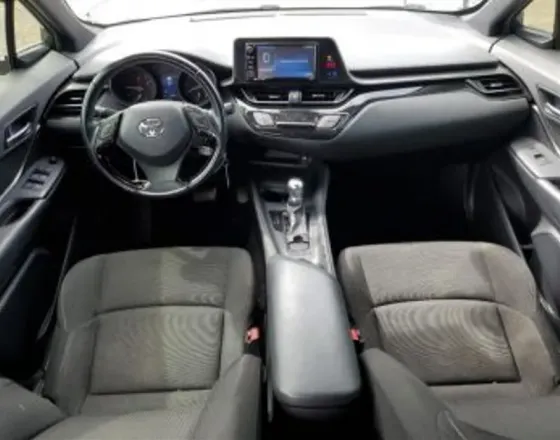 Toyota C-HR 2L 2018 Тбилиси