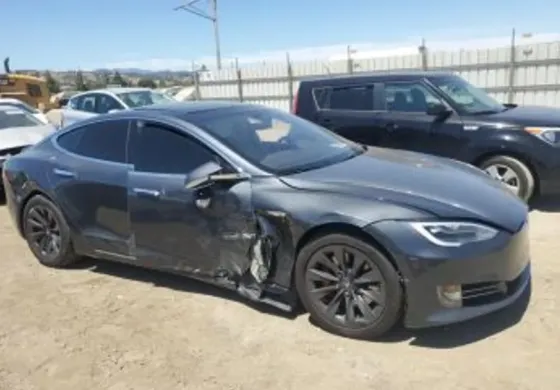 Tesla Model S 2016 Тбилиси