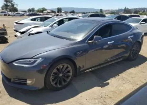 Tesla Model S 2016 Тбилиси