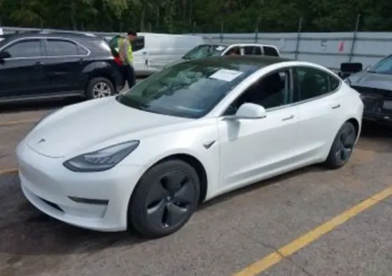 Tesla Model 3 2020 Тбилиси