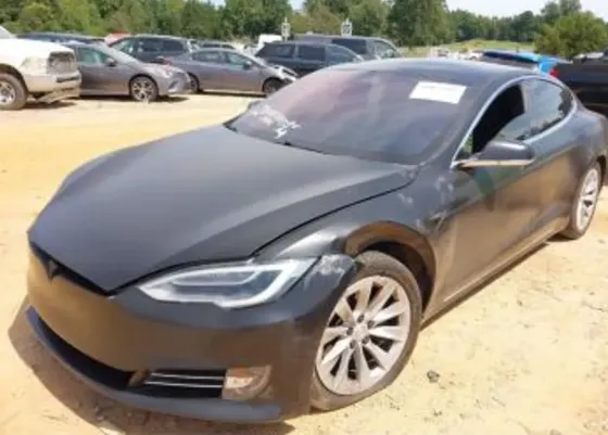 Tesla Model S 2016 Тбилиси
