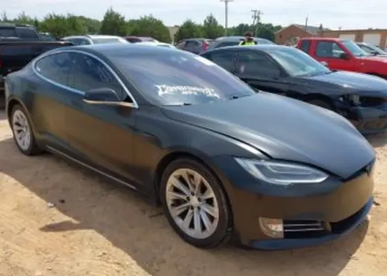 Tesla Model S 2016 Тбилиси