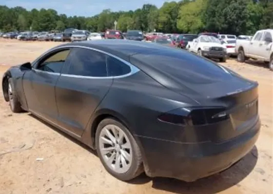 Tesla Model S 2016 Тбилиси