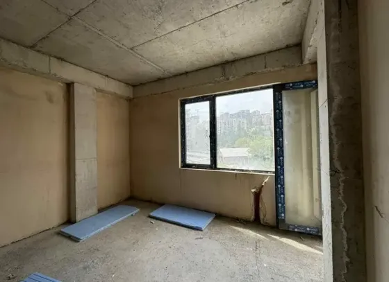 იყიდება 2 ოთახიანი ბინას 62მ² 5/5 სართ თბილისი