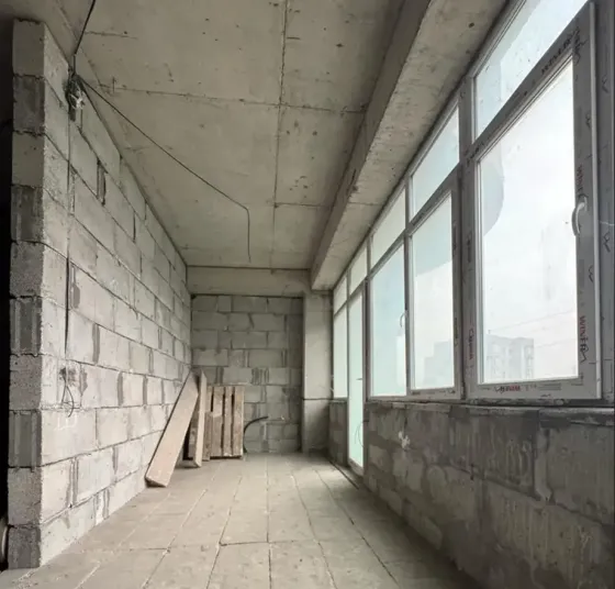 იყიდება 2 ოთახიანი ბინას 42მ² 4/9 სართ თბილისი