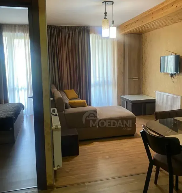 იყიდება 2 ოთახიანი ბინას 47მ² 1/5 სართ ბორჯომი - photo 1