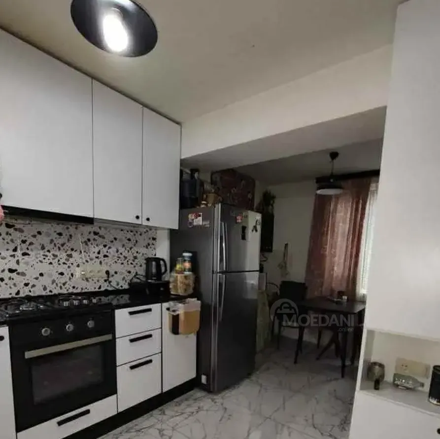 იყიდება 2 ოთახიანი ბინას 40მ² 4/5 სართ თბილისი - photo 3