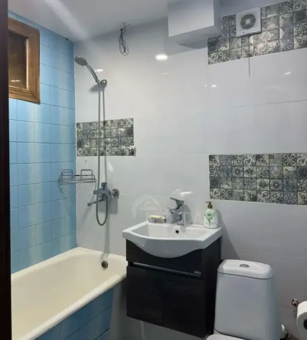 Сдам 2-комн. квартиру 80м² 2/5 эт. Тбилиси - изображение 9