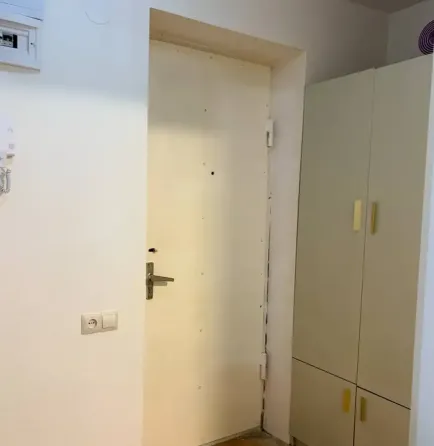 იყიდება 3 ოთახიანი ბინას 58მ² 5/5 სართ თბილისი