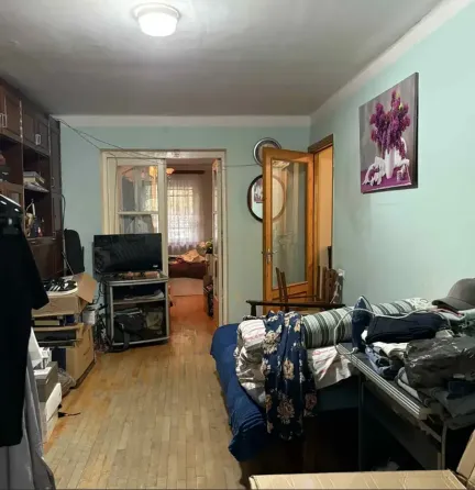 იყიდება 2 ოთახიანი ბინას 53მ² 1/5 სართ თბილისი