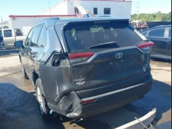Toyota RAV4 2.5L 2020 Тбилиси