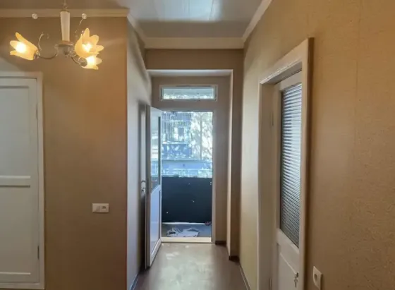 იყიდება 1 ოთახიანი ბინას 30მ² 2/2 სართ თბილისი