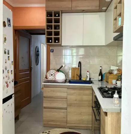 იყიდება 2 ოთახიანი ბინას 75მ² 5/5 სართ თბილისი