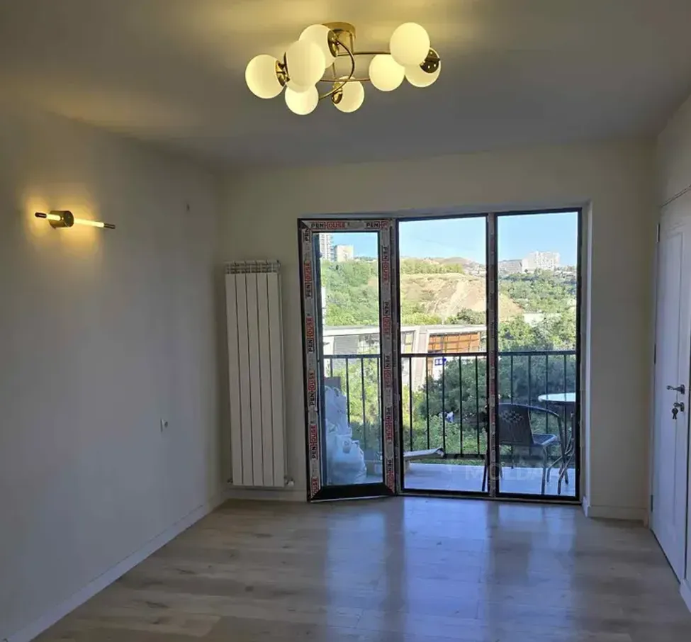 Продам 2-комн. квартиру 33м² 5/6 эт. Тбилиси - изображение 1