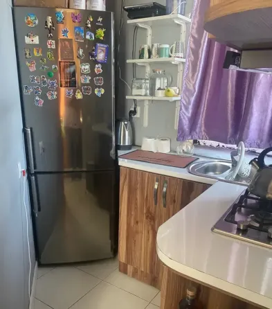 იყიდება 2 ოთახიანი ბინას 45მ² 13/13 სართ თბილისი