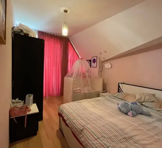 იყიდება 2 ოთახიანი ბინას 54მ² 5/5 სართ თბილისი