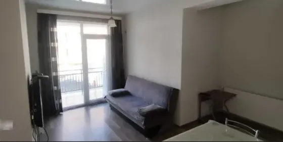 იყიდება 2 ოთახიანი ბინას 45მ² 2/5 სართ თბილისი